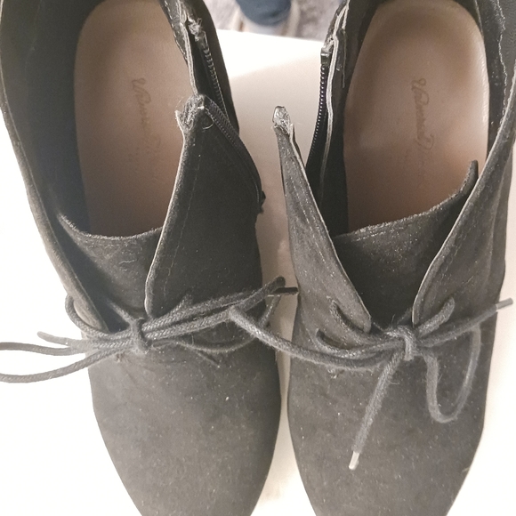 Universal Thread, lace up, platform booties size 7 - Picture 3 of 6